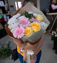 Букет цветов из:  Герберы, Розы и Хризантемы в Анциферово