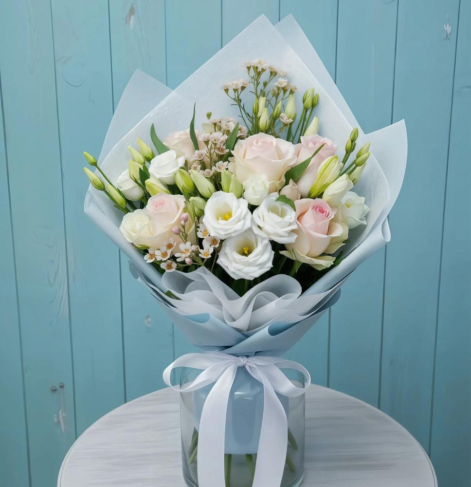 Букет цветов из: Розы и Лизиантусы в Анциферово