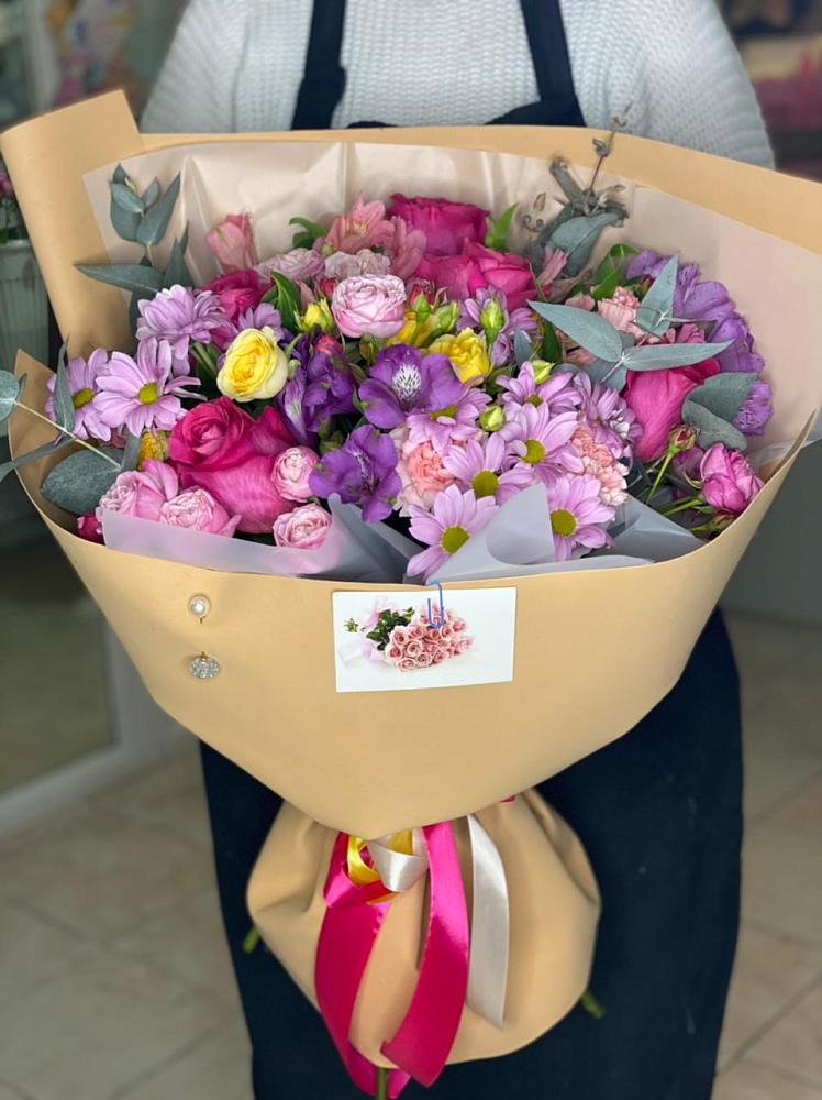 Букет цветов из: Хризантемы, Гвоздики и Альстромерии в Анциферово