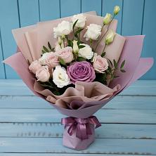 Букет цветов из:  Розы и Лизиантусы в Анциферово