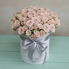 Цветочная композиция из Розы в шляпной коробке в Анциферово