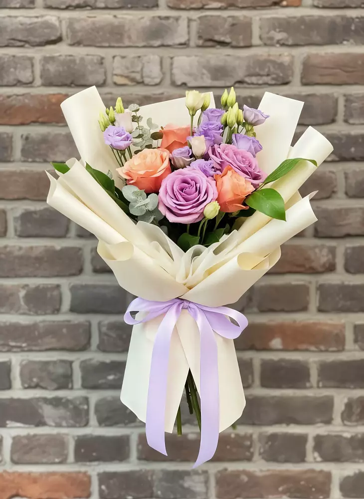 Букет цветов из: Лизиантусы и Розы в Анциферово