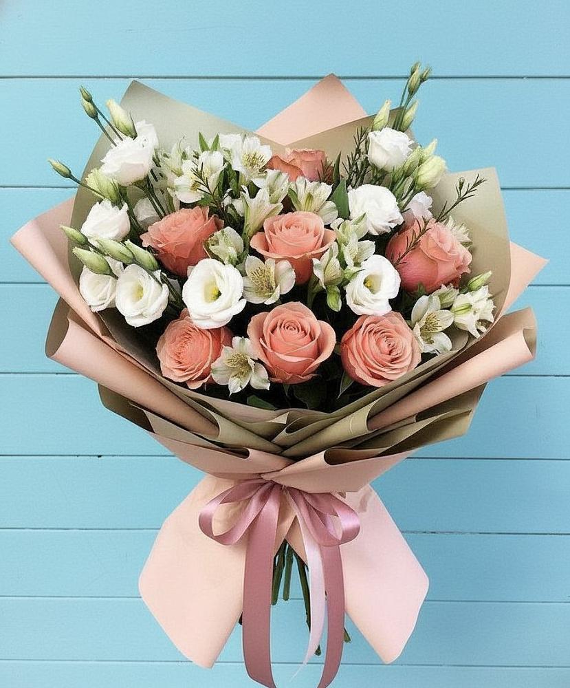 Букет цветов из: Розы, Альстромерии и Лизиантусы в Анциферово