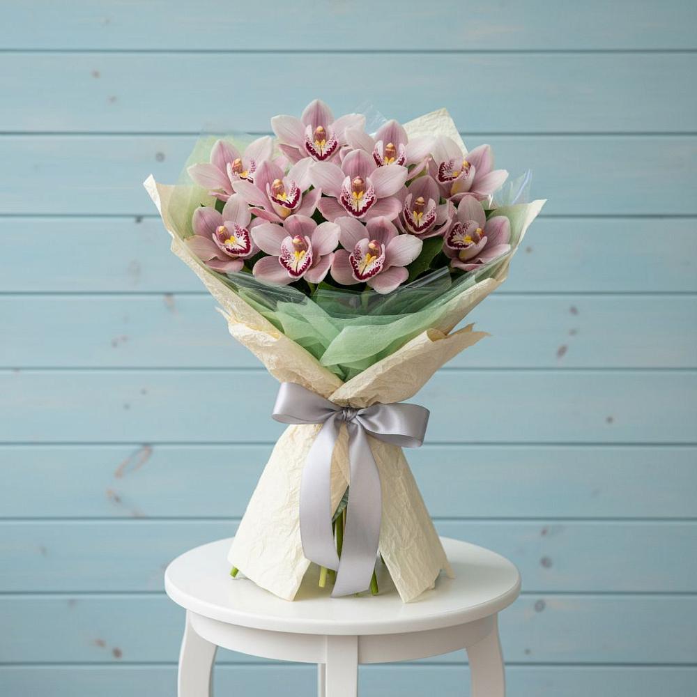 Букет цветов из: Орхидеи и Розы в Анциферово