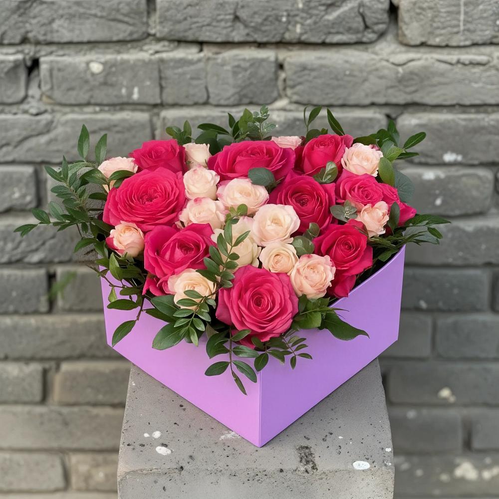 Цветочная композиция из Розы в коробке в Анциферово