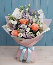 Букет цветов из:  Лизиантусы, Розы, Альстромерии и Гипсофила в Анциферово