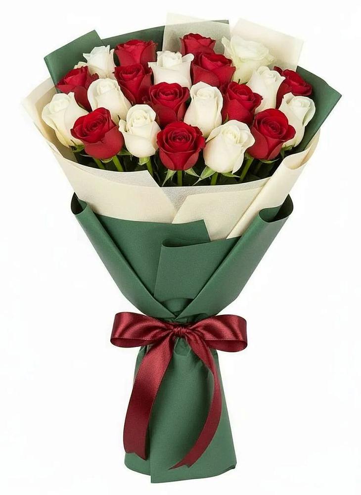 Букет Микс из красных и белых роз в Анциферово