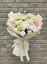 Букет цветов из:  Гвоздики, Розы, Лизиантусы и Хризантемы #REPLACE_PRED# Анциферово