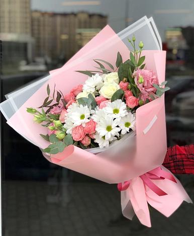 Букет цветов из: Розы, Лизиантусы и Хризантемы в Анциферово