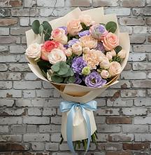 Букет цветов из:  Розы, Лизиантусы и Гвоздики в Анциферово